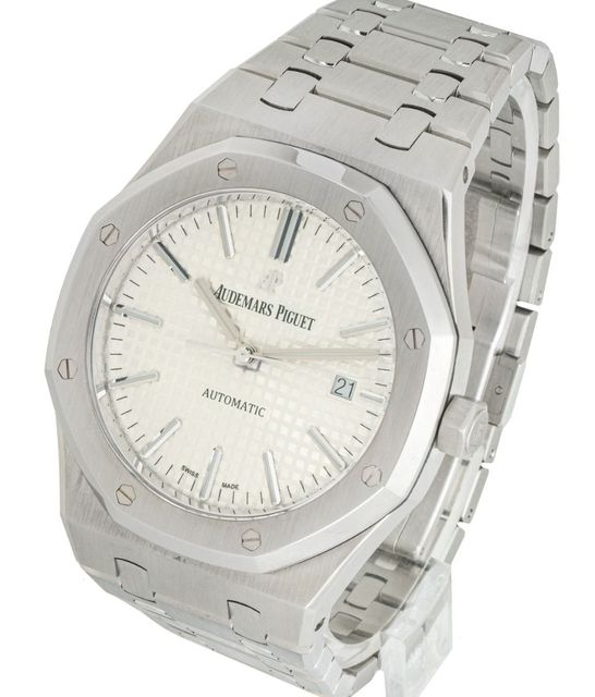 Audemars Piguet Royal Oak 15400ST.OO.1220ST.02 Image 2